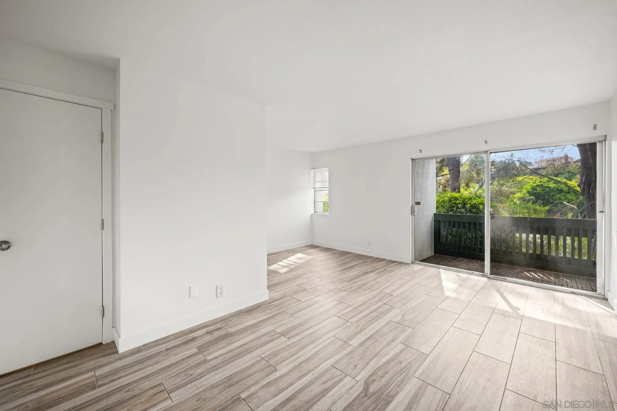 San Diego, California 92117, United States, ,1 BathroomBathrooms,Residential,Active,212347