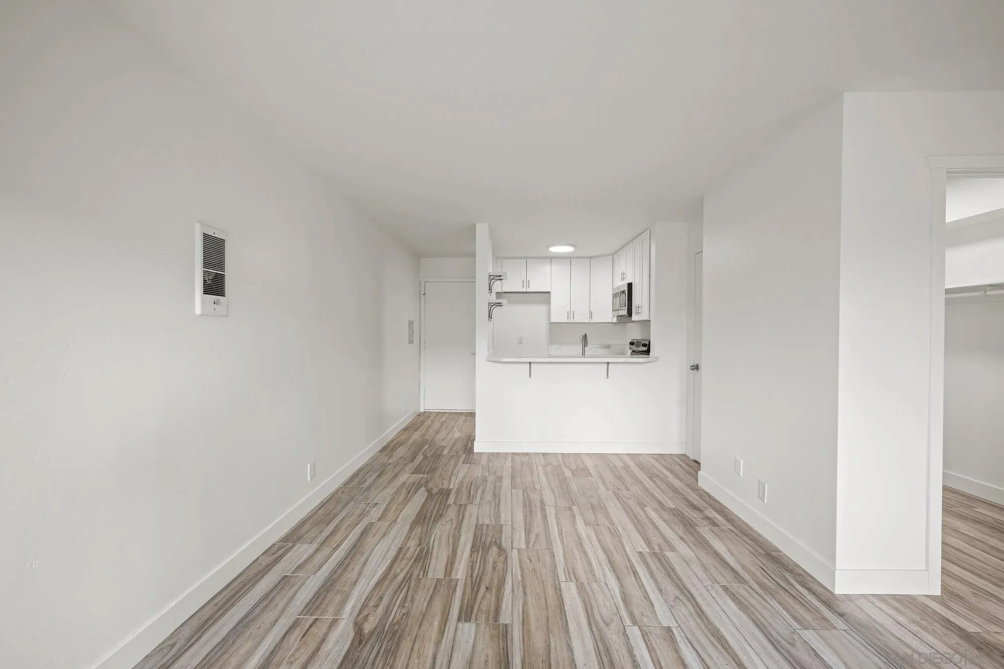 San Diego, California 92117, United States, ,1 BathroomBathrooms,Residential,Active,212347