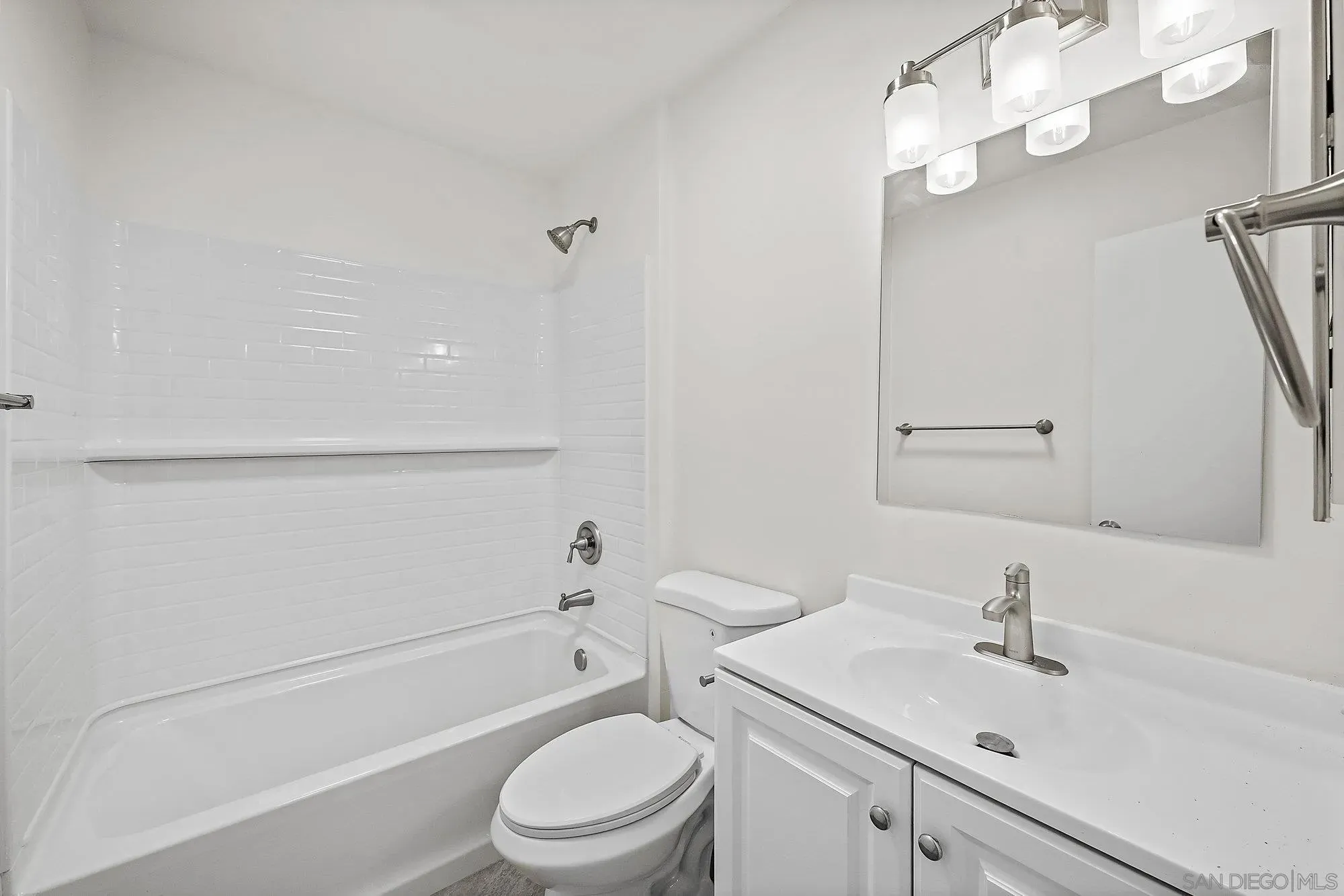 San Diego, California 92117, United States, ,1 BathroomBathrooms,Residential,Active,212347