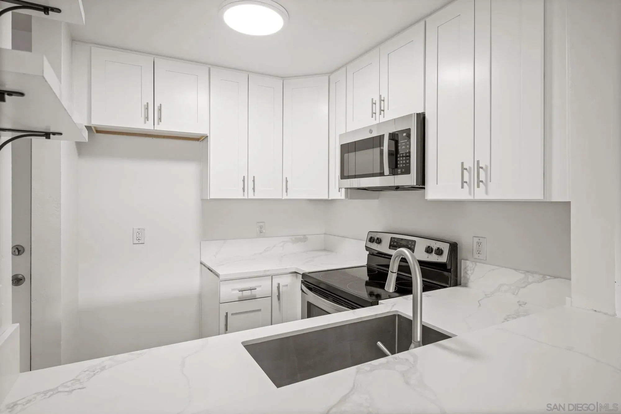 San Diego, California 92117, United States, ,1 BathroomBathrooms,Residential,Active,212347