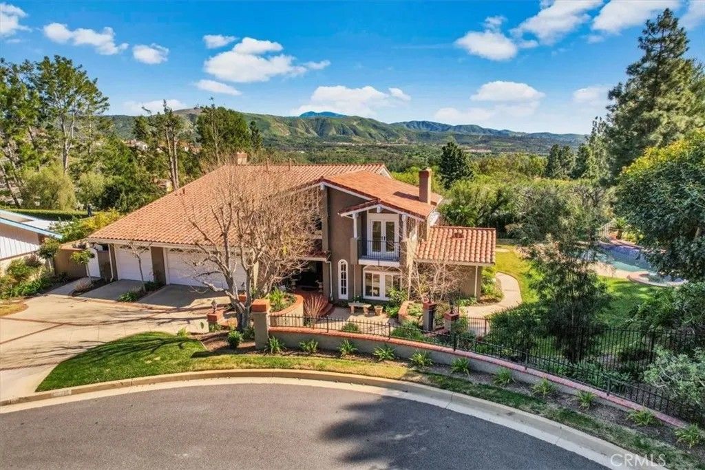 Photo of 10972 Furlong Drive, North Tustin, CA 92705 (MLS # OC26008622)