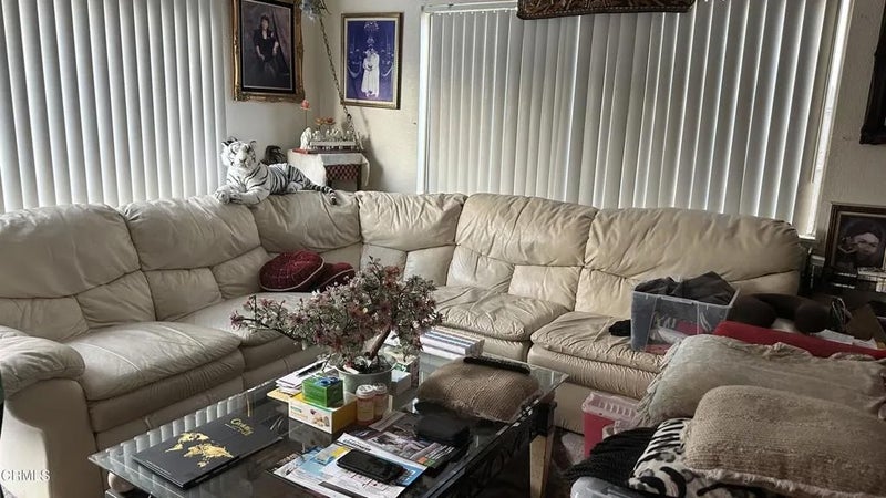 1631 Lindsay Place