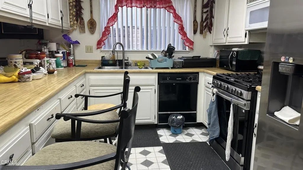 1631 Lindsay Place