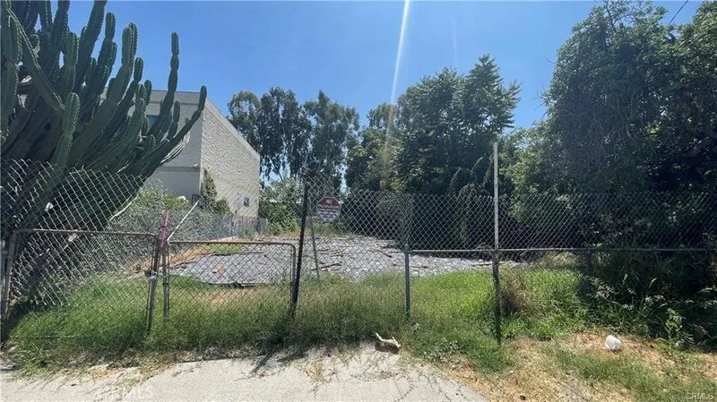 10234 Olney