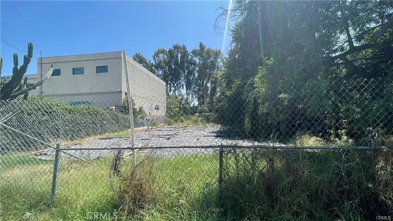 10234 Olney