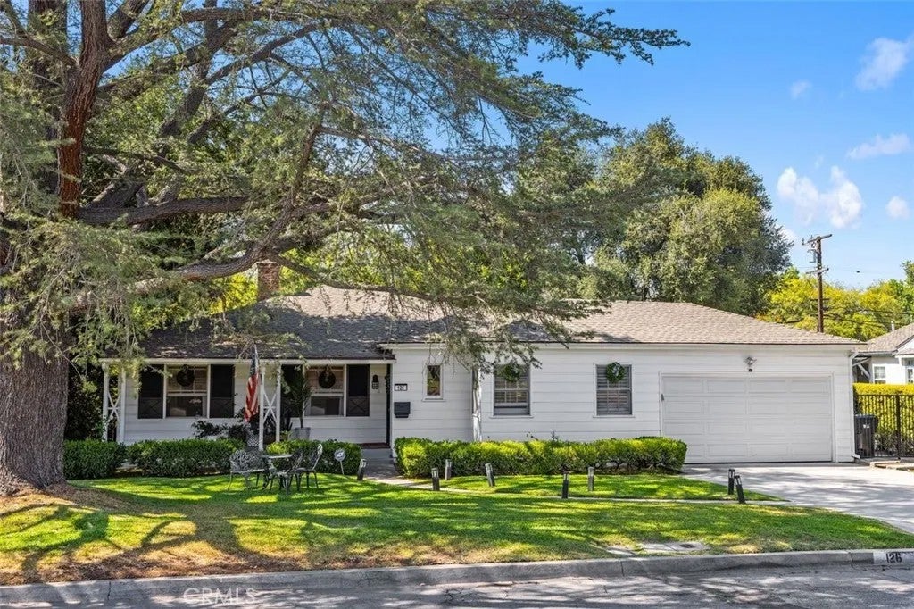 126 W Floral Avenue