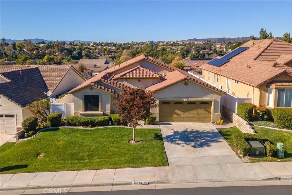 Photo of 39523 Sierra Madre Drive, Murrieta, CA 92563 (MLS # SW25267260)
