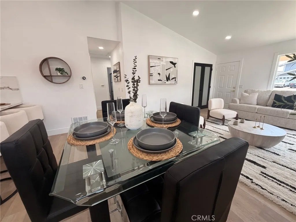 298 N Paseo Rio Blanco