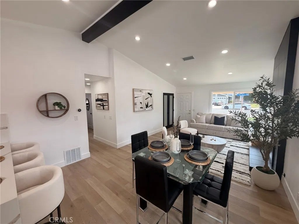 298 N Paseo Rio Blanco
