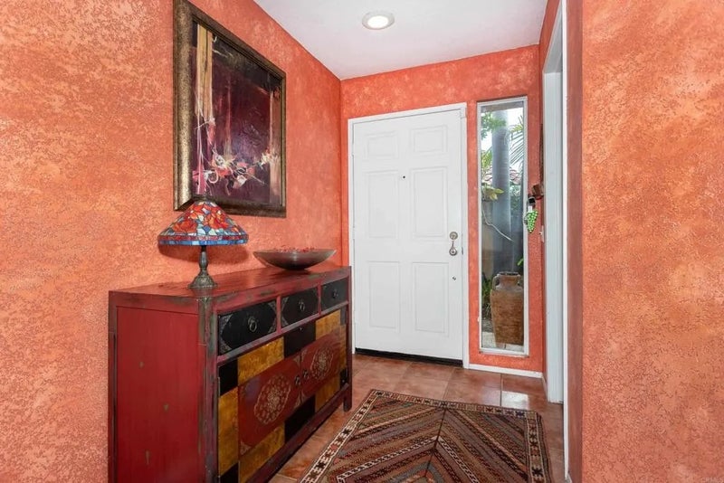 2219 Sawgrass Gln