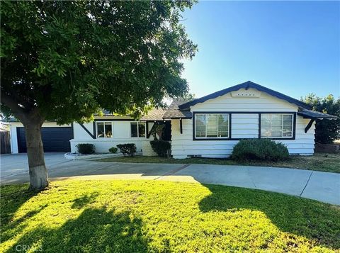 Photo of 1515 Mural Drive, Claremont, CA 91711 (MLS # CV26051709)