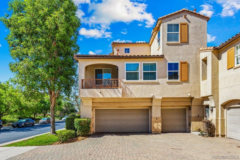 977 Pearleaf Ct