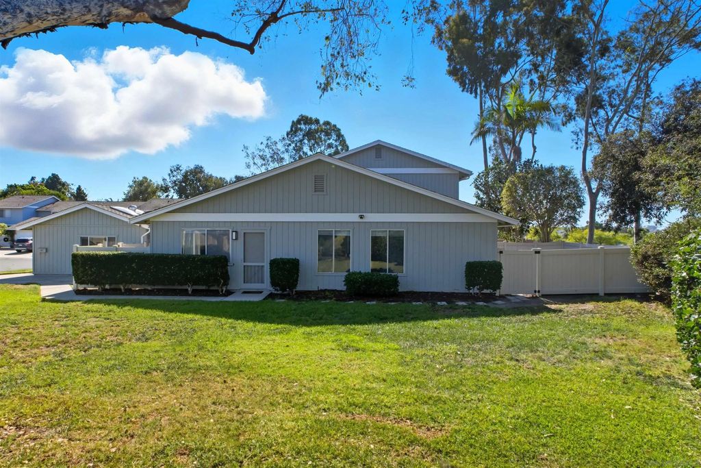 Photo of 1908 Shady Acre Cir, Encinitas, CA 92024 (MLS # 250039428)