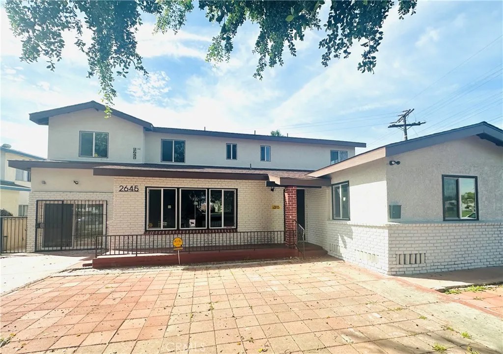 2645 W Via Corona