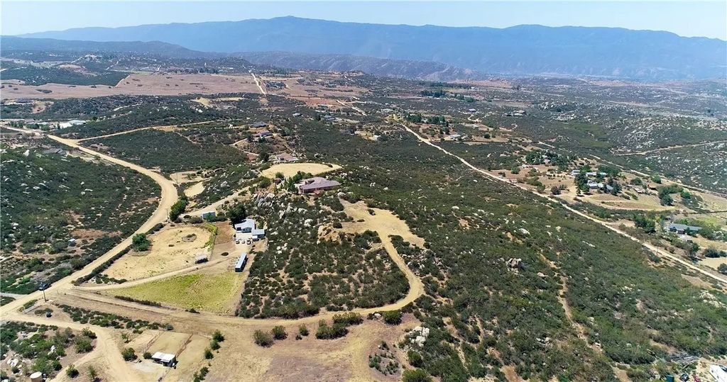 Photo of 1042 Rolling Hills, Aguanga, CA 92536 (MLS # SW26063977)