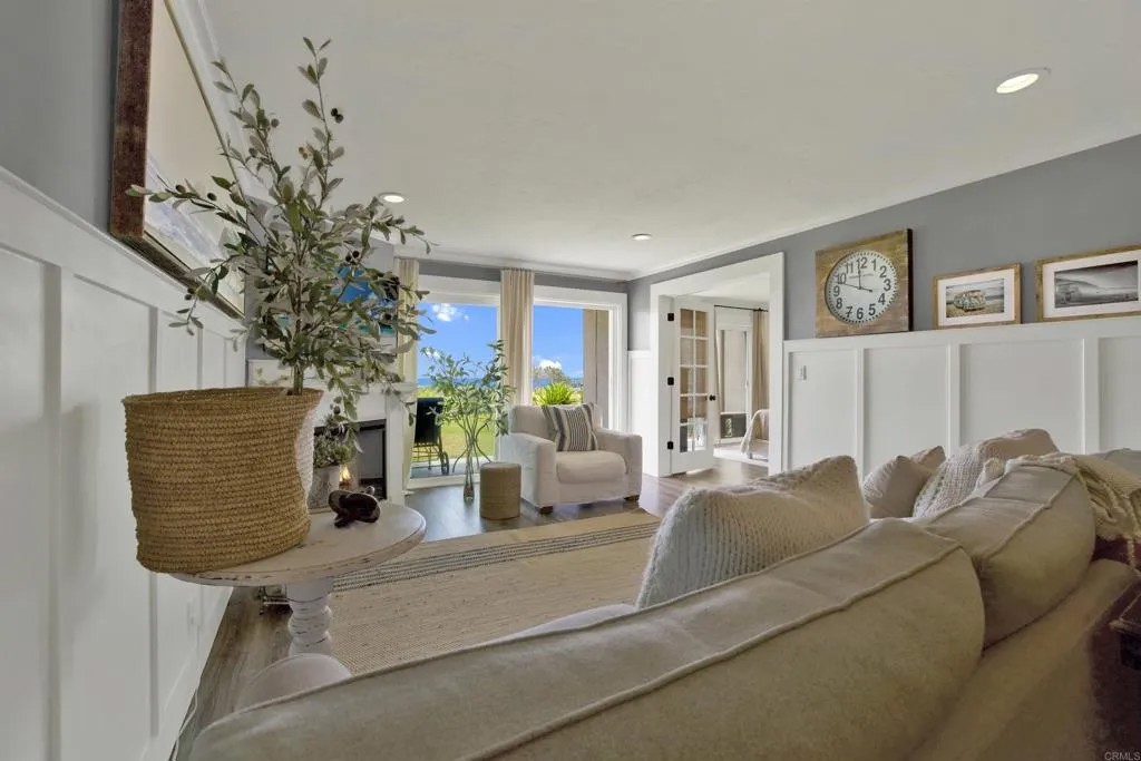 640 W Solana Circle 19