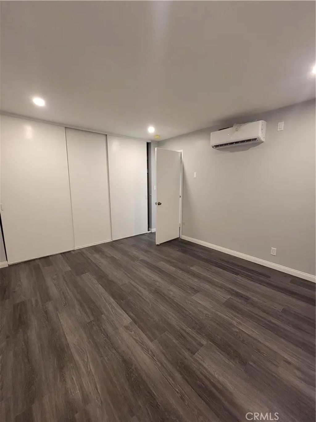 Photo of 525 Fischer Street #6, Glendale, CA 91205 (MLS # SR25277854)