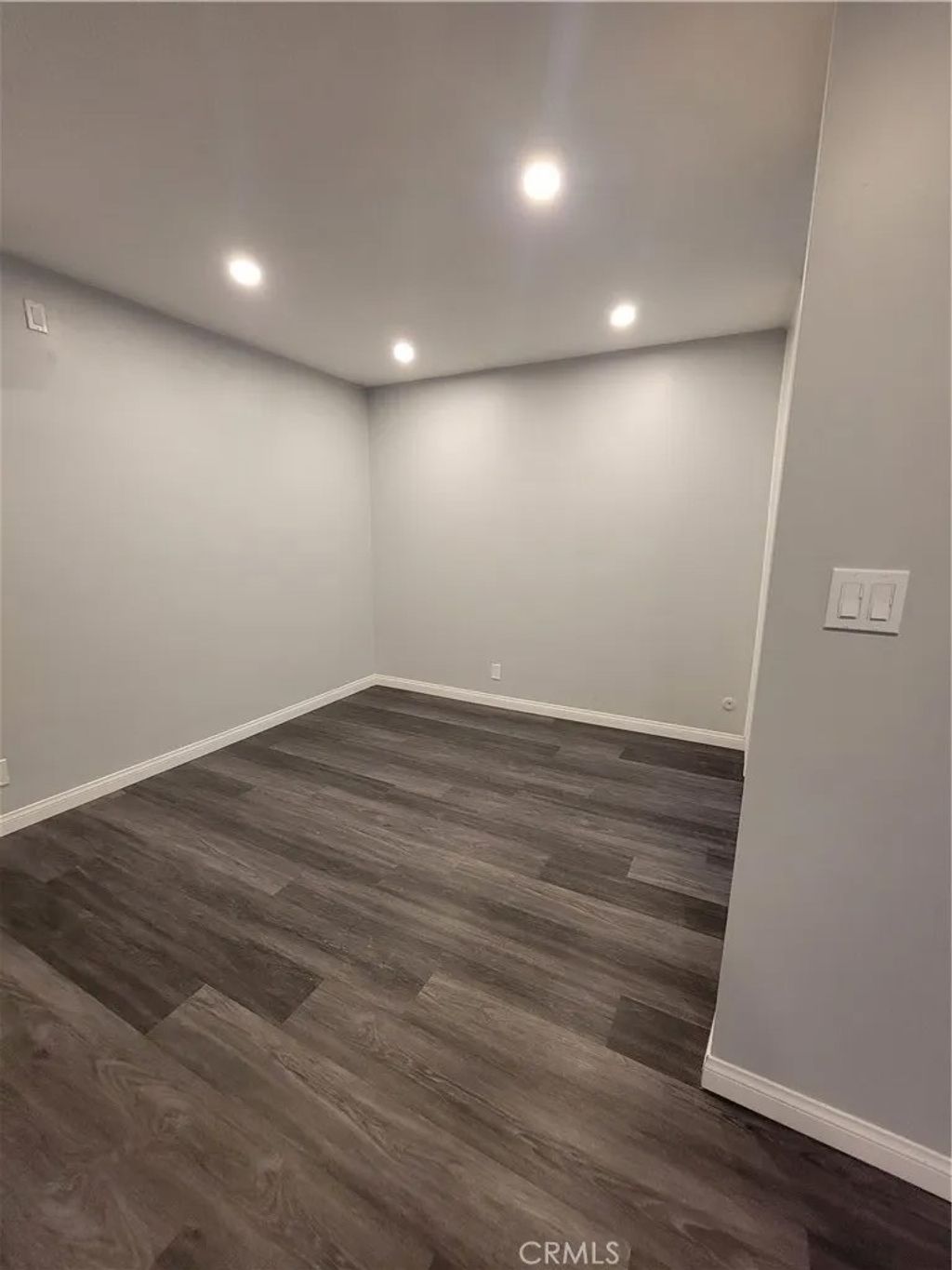 Photo of 525 Fischer Street #6, Glendale, CA 91205 (MLS # SR25277854)