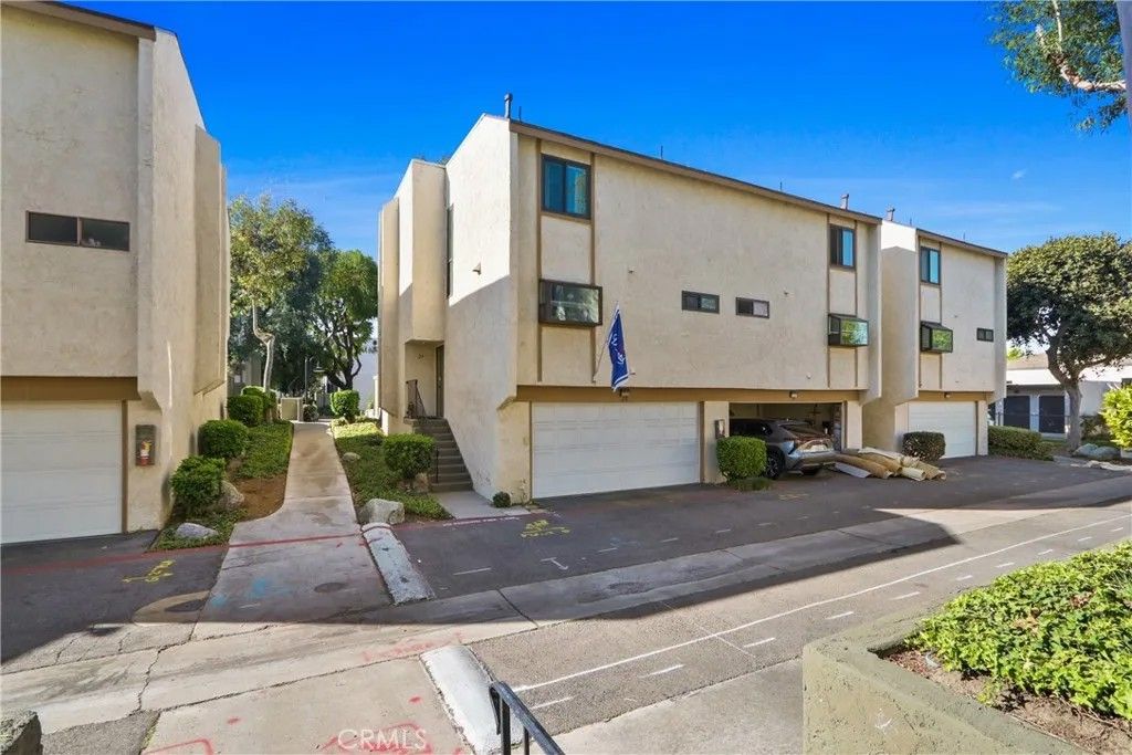 Photo of 2000 W Palmyra Apt 29 Ave, Orange, CA 92868 (MLS # DW26053027)