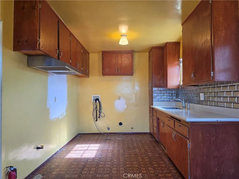 1206 W 134th