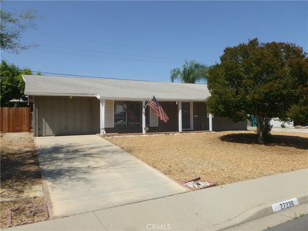 Photo of 27236 Pinehurst Road, Menifee, CA 92586 (MLS # IV26108076)