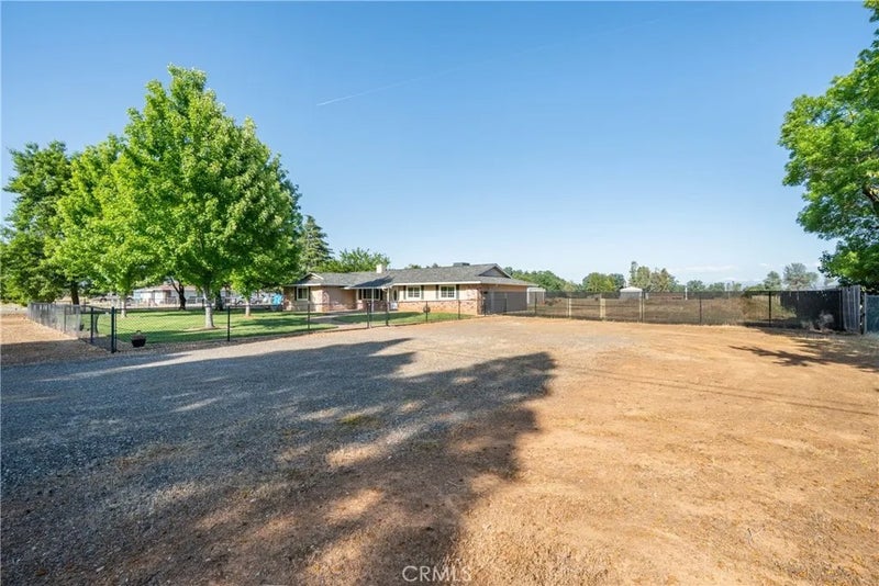 6679 Meadowlark Lane
