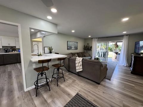 3542 Governor Drive San Diego CA 92122