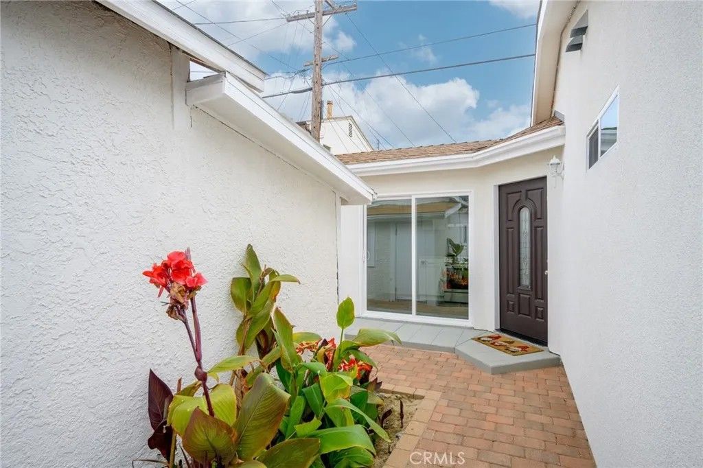 Photo of 536 South Street #A, Glendale, CA 91202 (MLS # GD26002977)