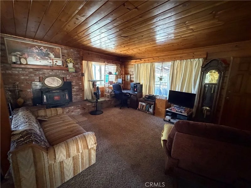 3512 Oakwood