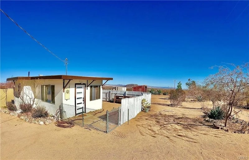 55778 Sunnyslope Drive