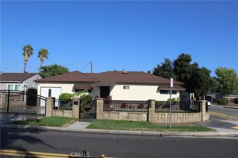Tiny photo for 944 S Sharonlee Dr, West Covina, CA 91790 (MLS # PW25232585)