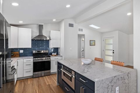 Tiny photo for 5284 Winthrop St, San Diego, CA 92117 (MLS # 250038651)