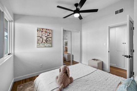 Tiny photo for 5284 Winthrop St, San Diego, CA 92117 (MLS # 250038651)