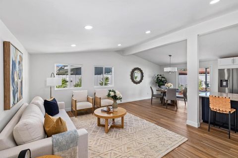 Tiny photo for 5284 Winthrop St, San Diego, CA 92117 (MLS # 250038651)