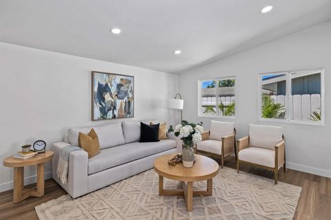 Tiny photo for 5284 Winthrop St, San Diego, CA 92117 (MLS # 250038651)