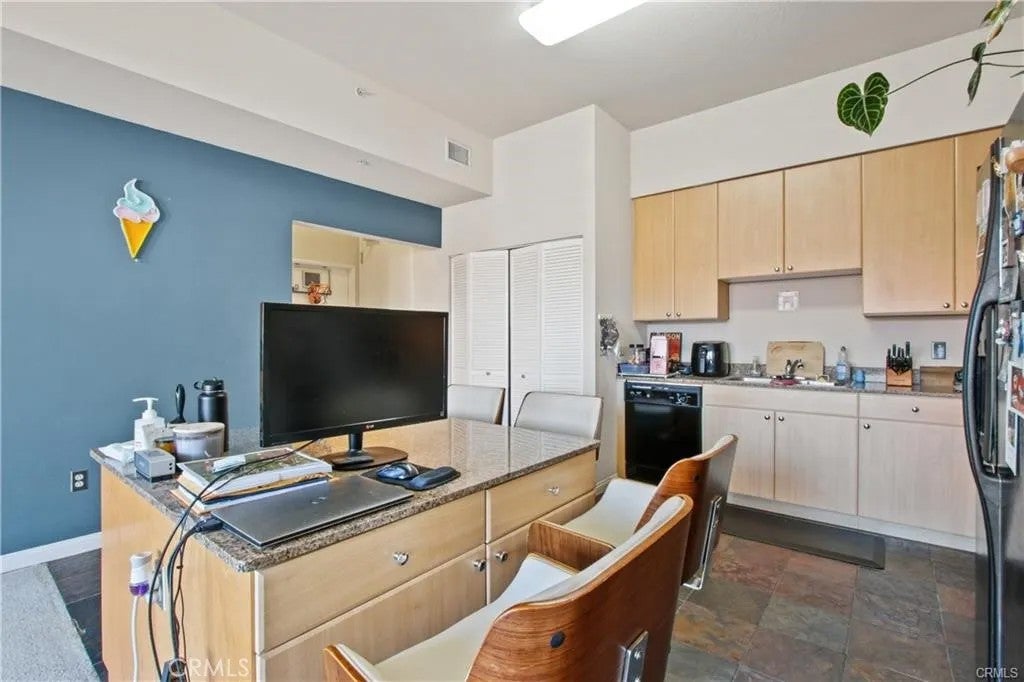 388 E Ocean Boulevard 1412