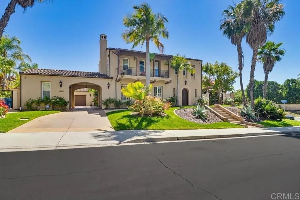 Photo of 439 Evening View Dr, Chula Vista, CA 91914 (MLS # PTP2602641)