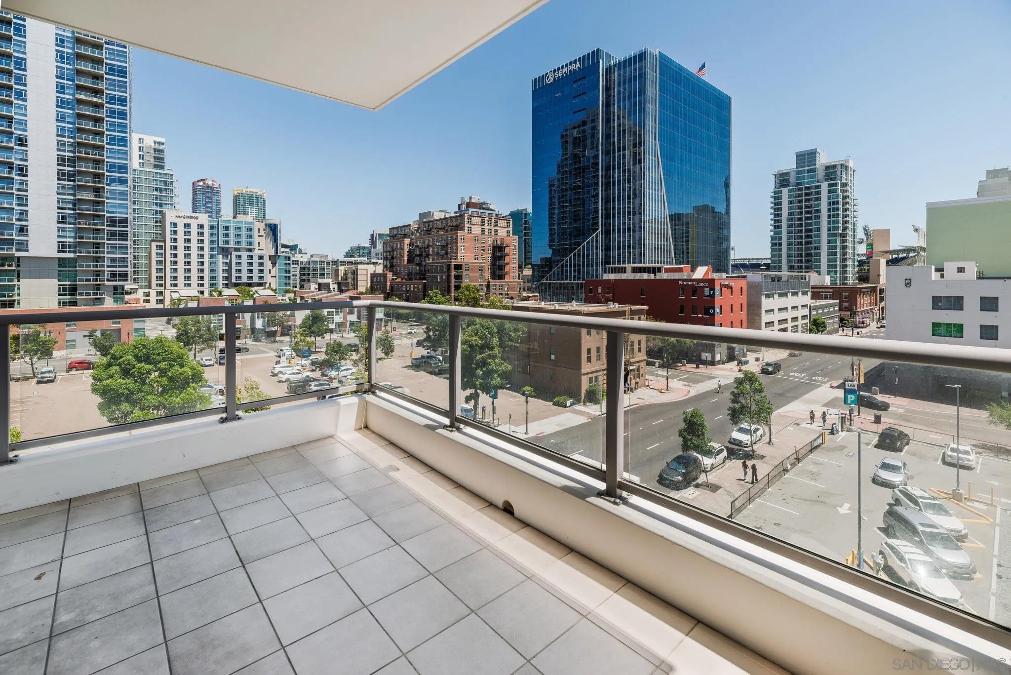 575 6th Ave 404