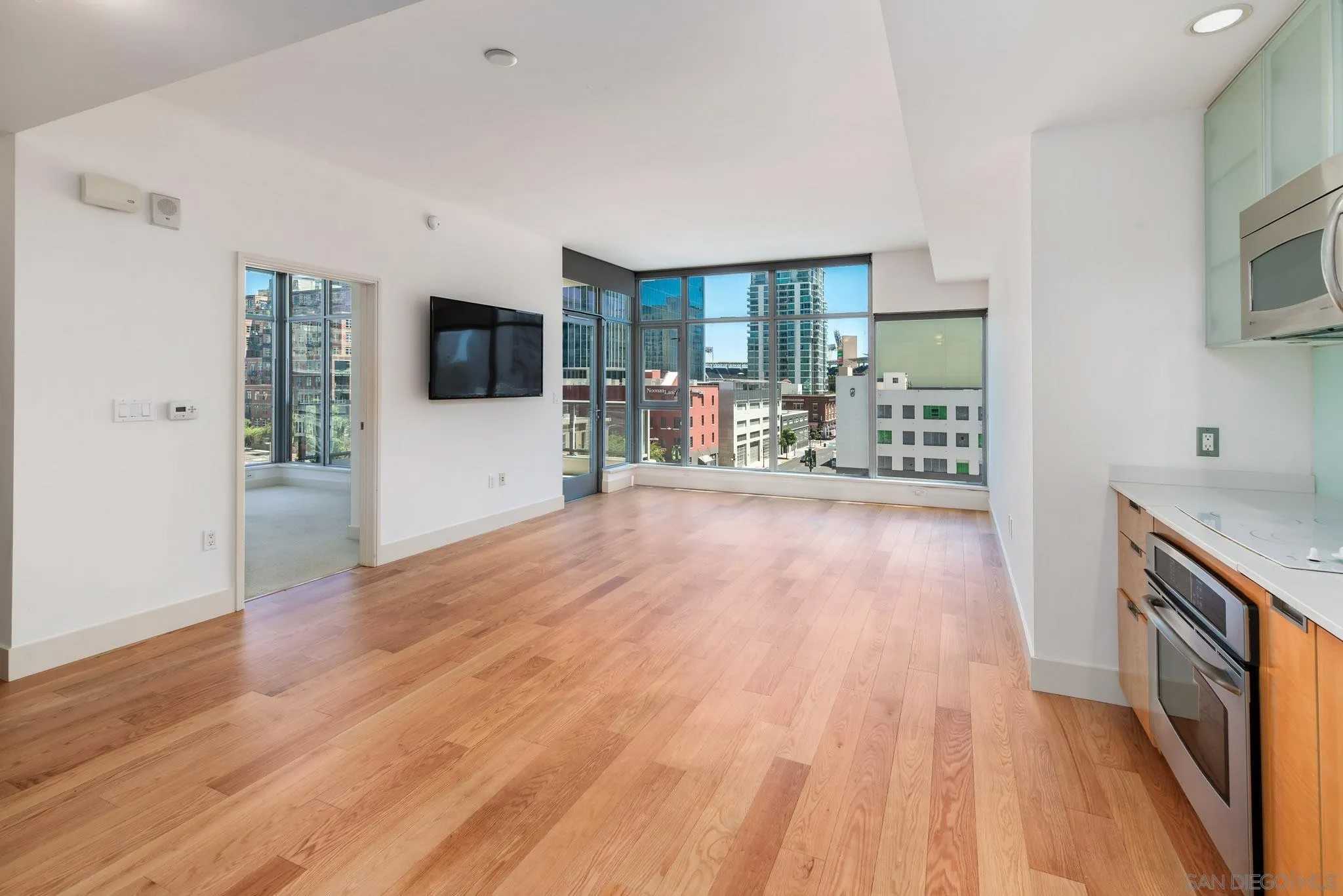 575 6th Ave 404