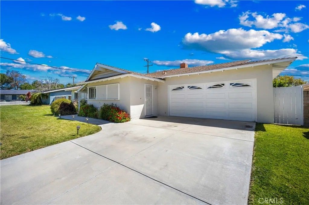 Photo of 1870 Burch Avenue, Simi Valley, CA 93063 (MLS # IV26085140)
