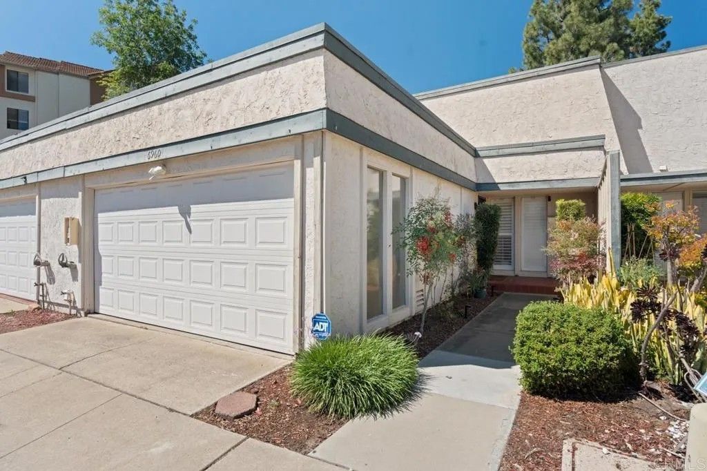 Photo of 6960 Caminito Curva, San Diego, CA 92119 (MLS # 260009917)