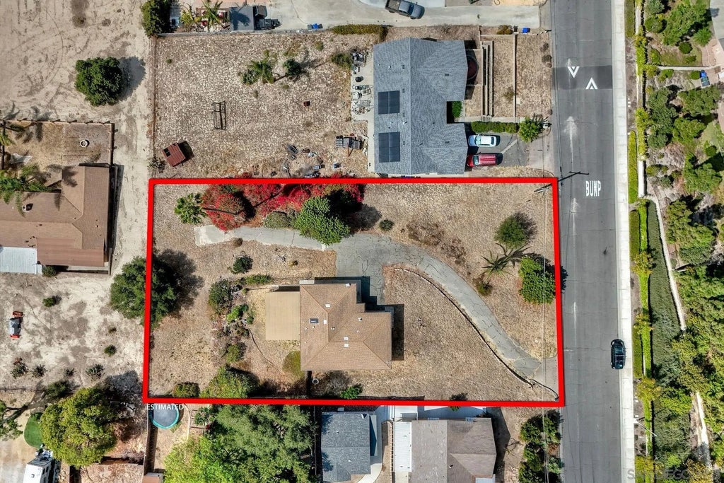 Photo of 1128 Cielita Linda DR, Vista, CA 92083 (MLS # 260023364)