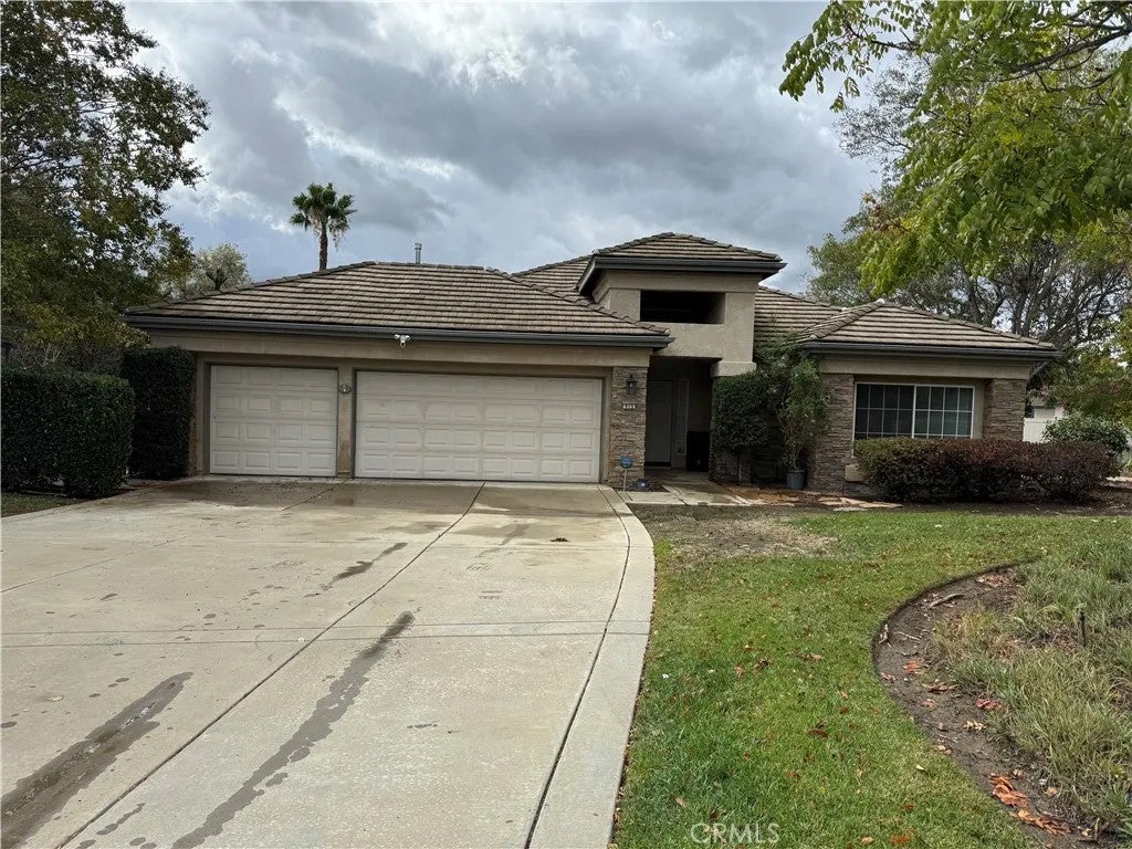 Photo of 915 Cookie Ln, Fallbrook, CA 92028 (MLS # PW26231049)