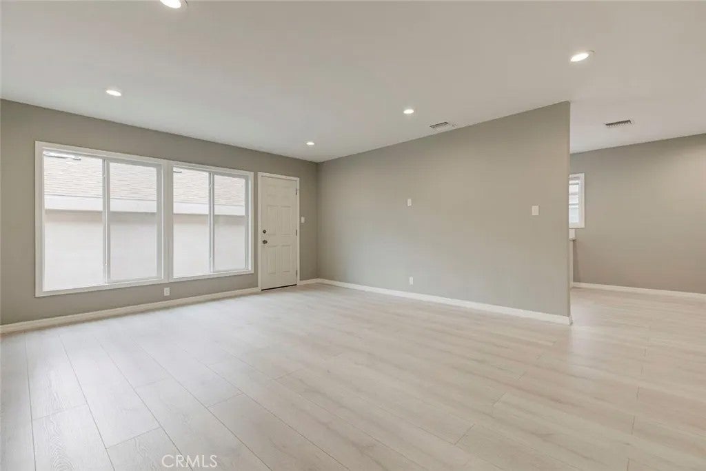 10935 Nassau Avenue