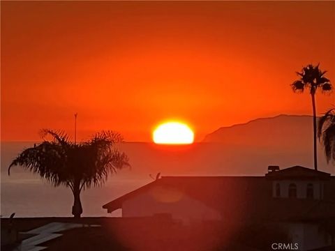 Photo of 117 Calle Cuervo, San Clemente, CA 92672 (MLS # LG25247762) Photo of 117 Calle Cuervo, San Clemente, CA 92672 (MLS # LG25247762)