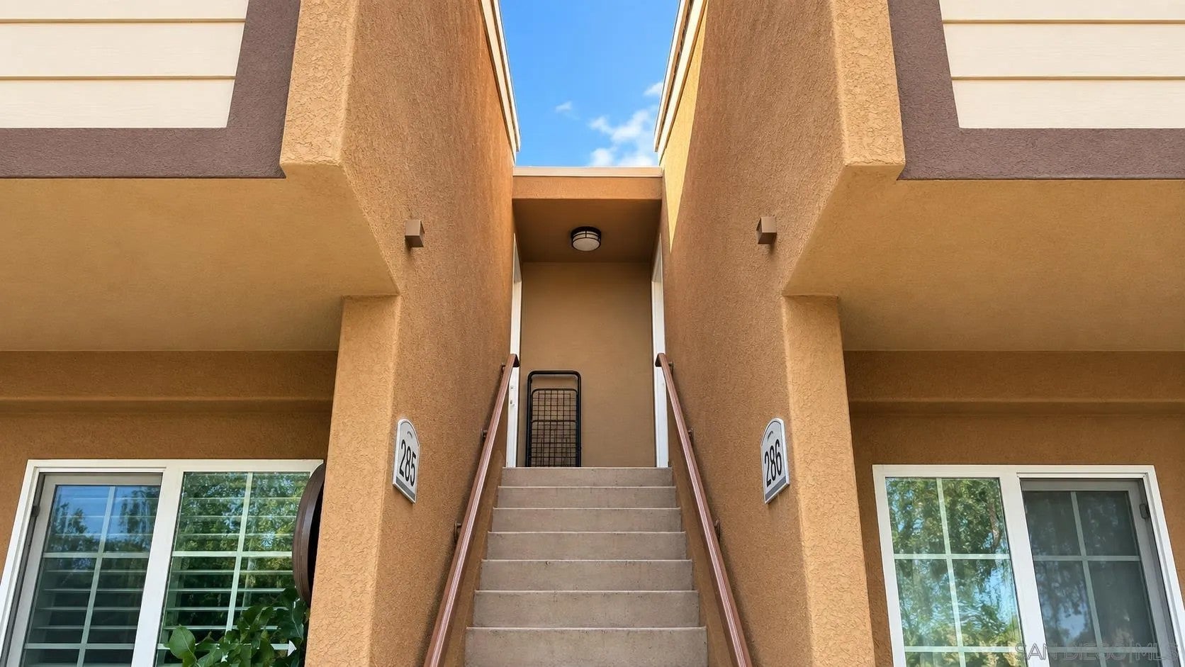 5252 Balboa Arms Dr. 286