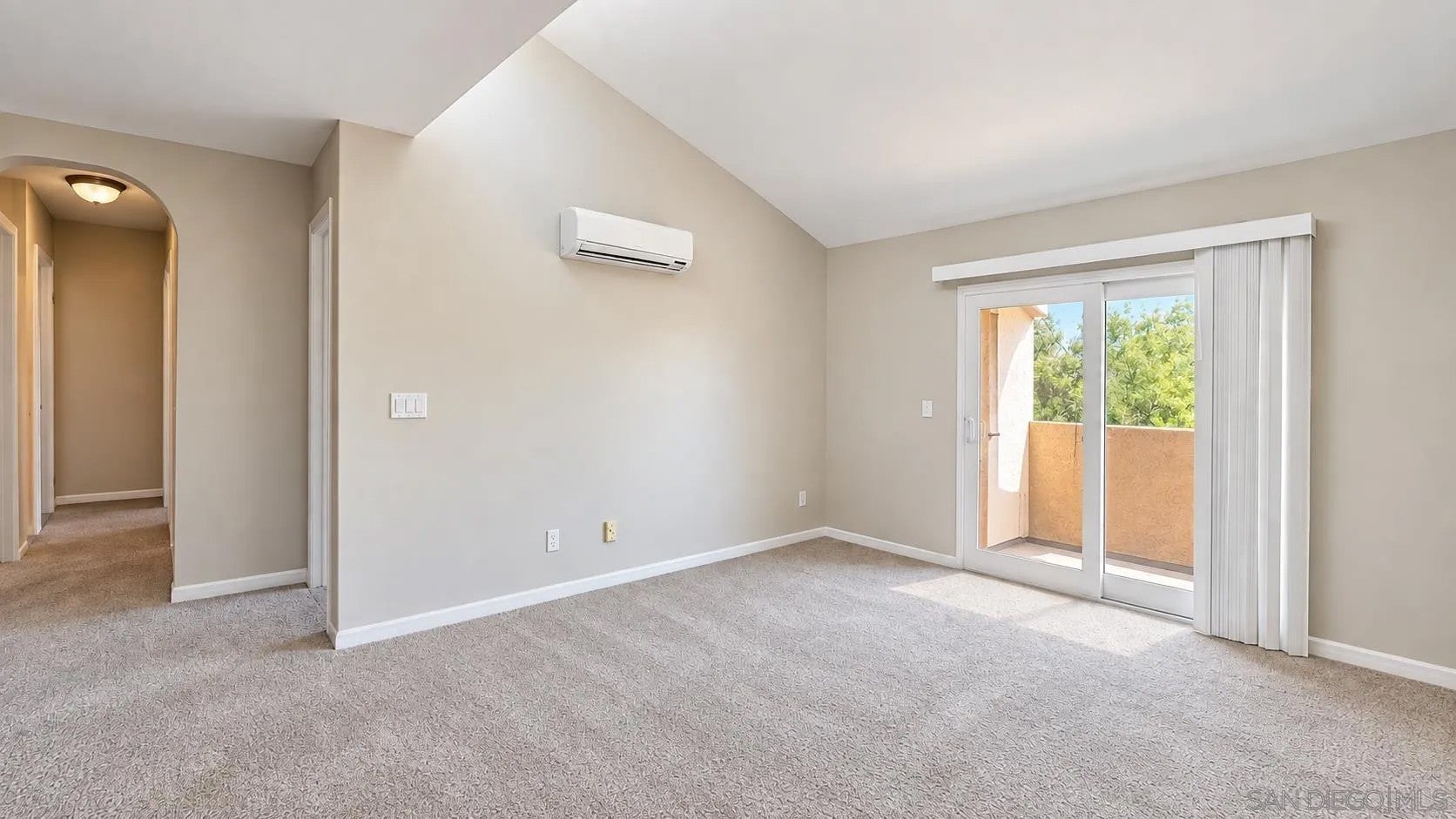 5252 Balboa Arms Dr. 286