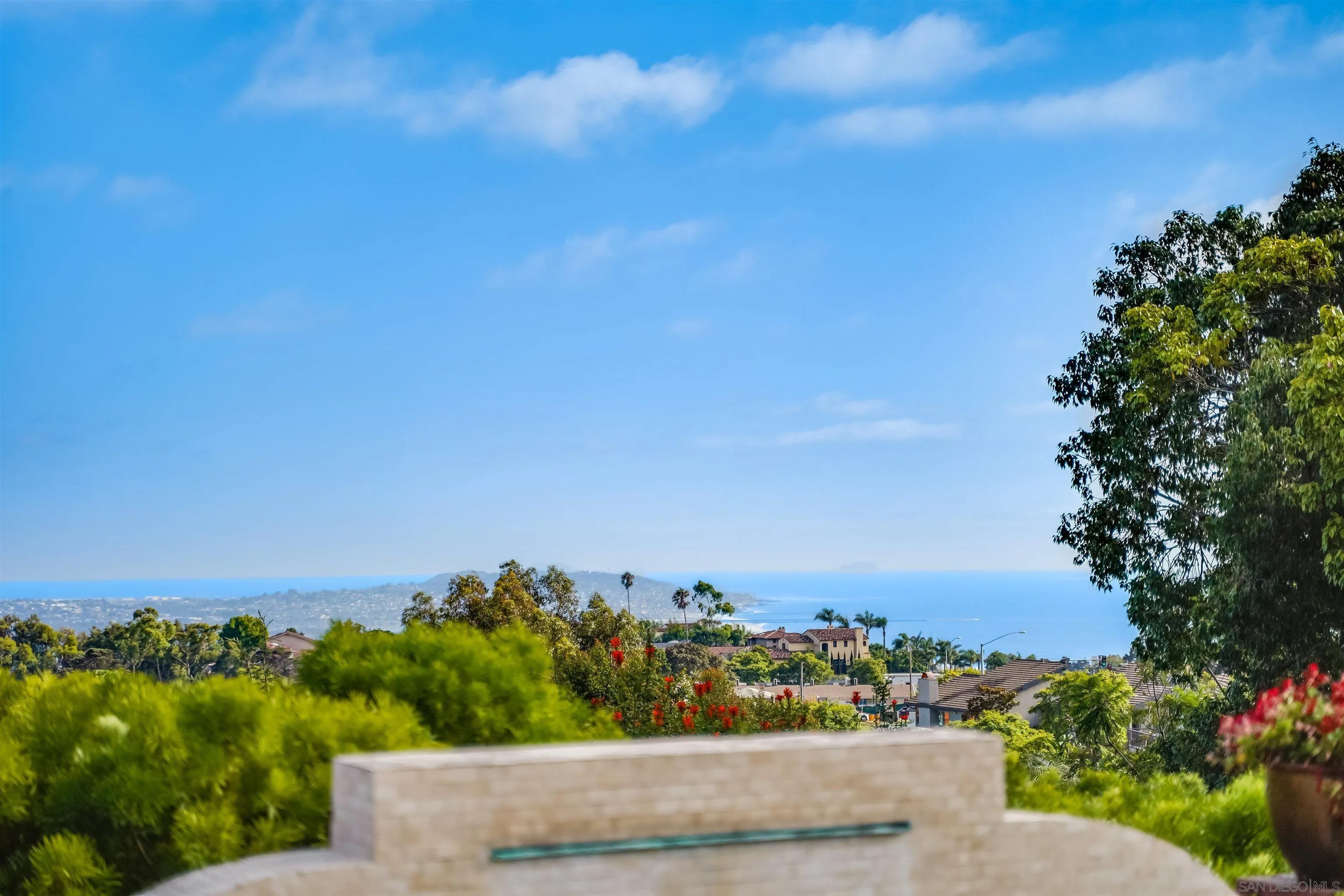 6815 S La Jolla Scenic Drive