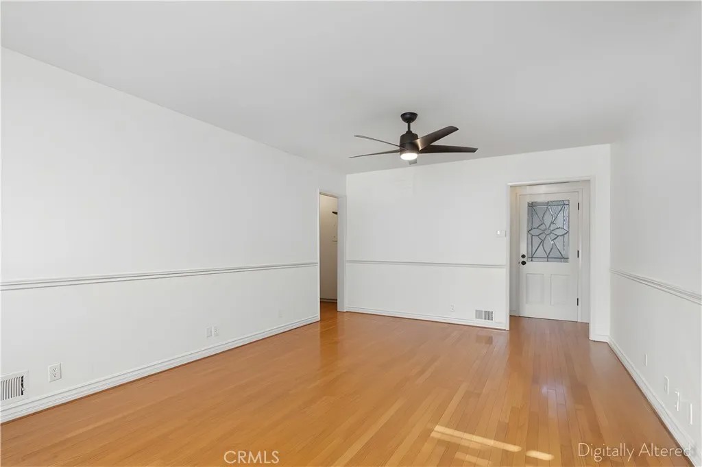 2027 E Appleton 1