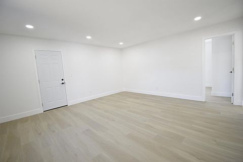 Tiny photo for 4772 Mount Gaywas Dr, San Diego, CA 92117 (MLS # 250041324)